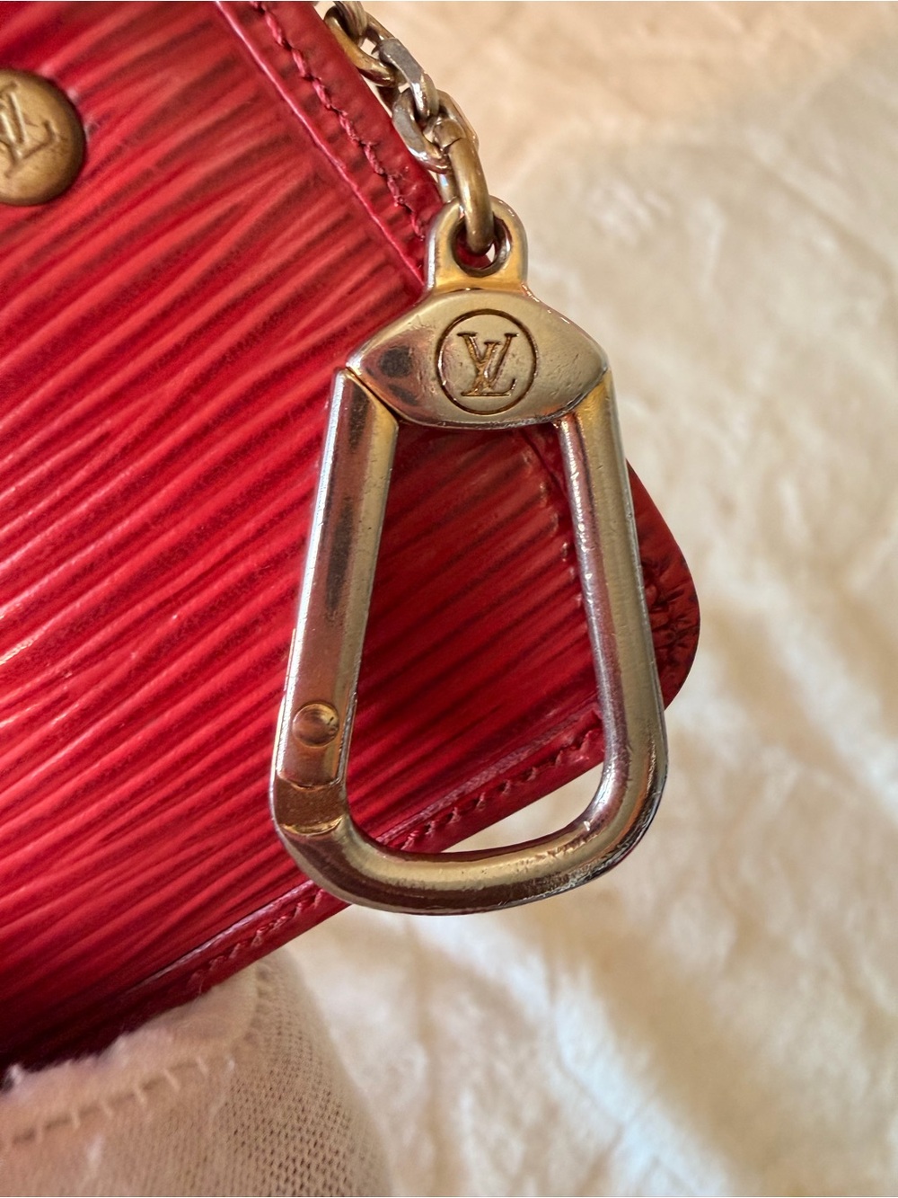 Louis Vuitton Red Epi Leather Key Cles/Pouch with Gold Hardware - Picture 6 of 16
